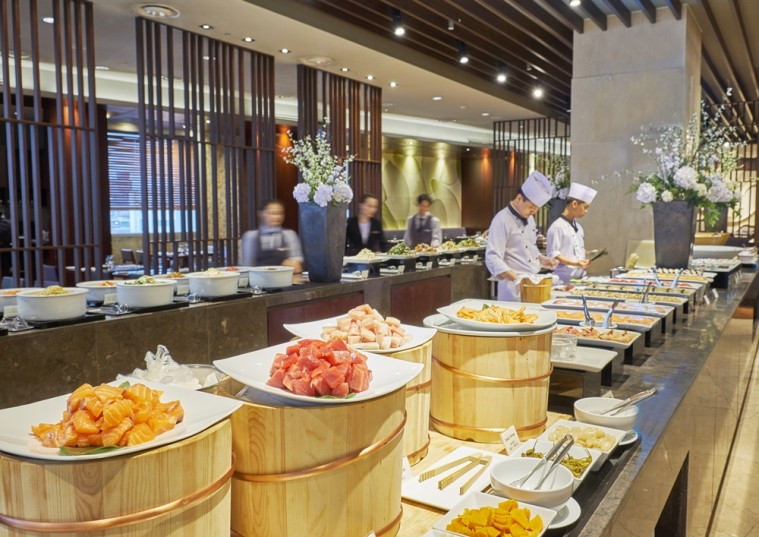 [더 클래식 500_사진자료] 펜타즈호텔 뷔페 라구뜨, BEER & WINE 무제한 및 할인 등 봄 프로모션.jpg