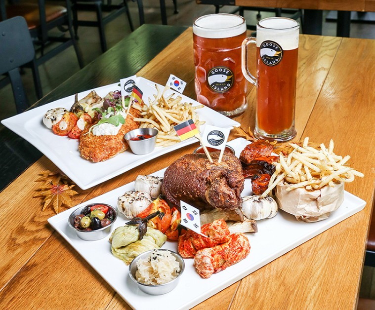 [이미지자료] 옥토버베스트 프로모션 스페셜 메뉴.jpg