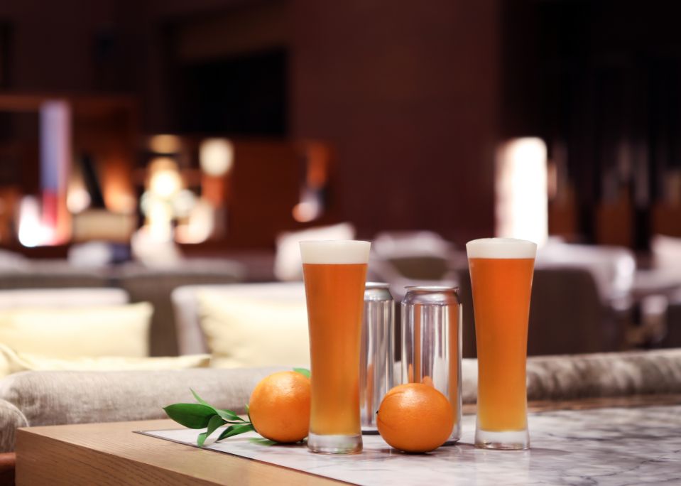 인터컨티넨탈_시그니처 수제맥주 아트페일에일.jpg