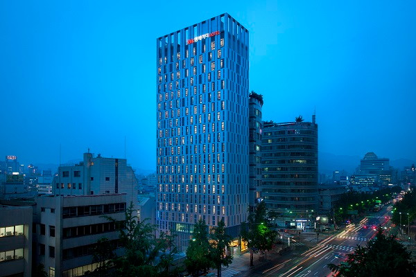 01 Exterior_#ibisAmbassadorSeoulDongdaemun.jpg