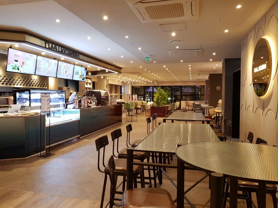 달콤커피 경희의료원점.jpg