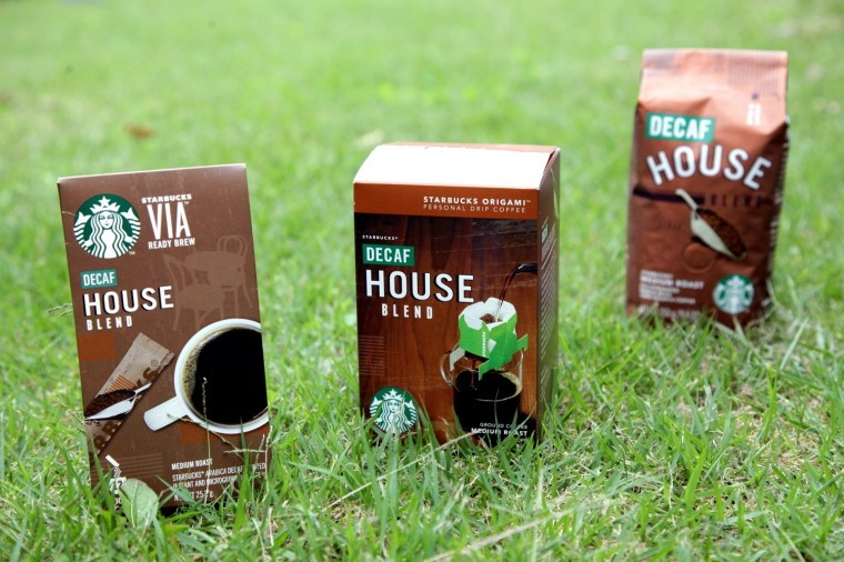 [20170928] 스타벅스 사진자료1_ 어디서나 간편하게 즐기는 디카페인 하우스 블렌드.jpg
