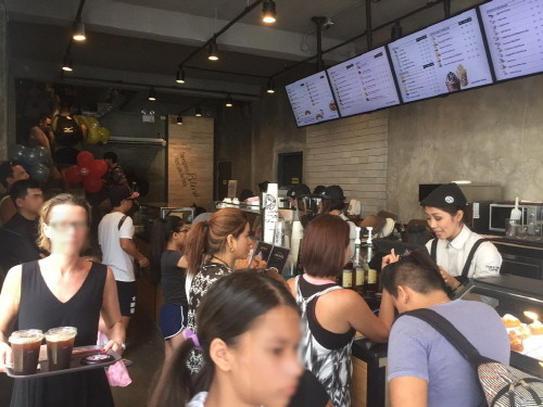 탐앤탐스, 필리핀 보라카이 '화이트비치점' 오픈 - ㅋ[사진1]탐앤탐스 보라카이 화이트비치점.jpg