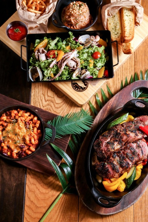 [구스아일랜드 브루하우스] '2018 시에스타 피에스타' 프로모션 메뉴.jpg