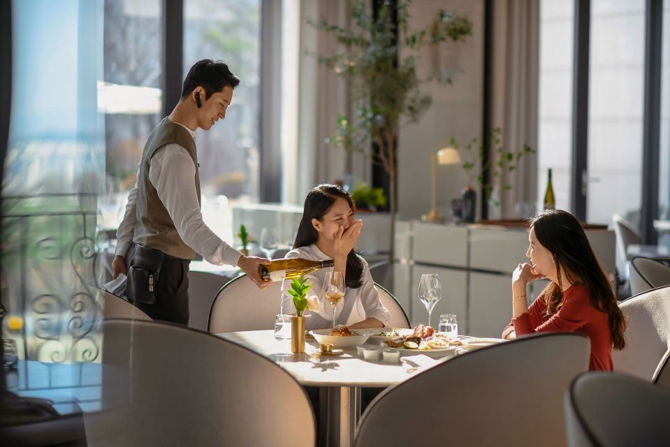 반얀트리 서울_‘서머 샴페인 테이블' 선보여(1).jpg