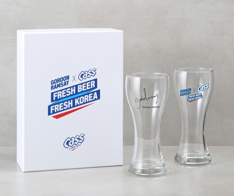 [이미지]오비맥주 고든 램지 서명 기념잔.jpg