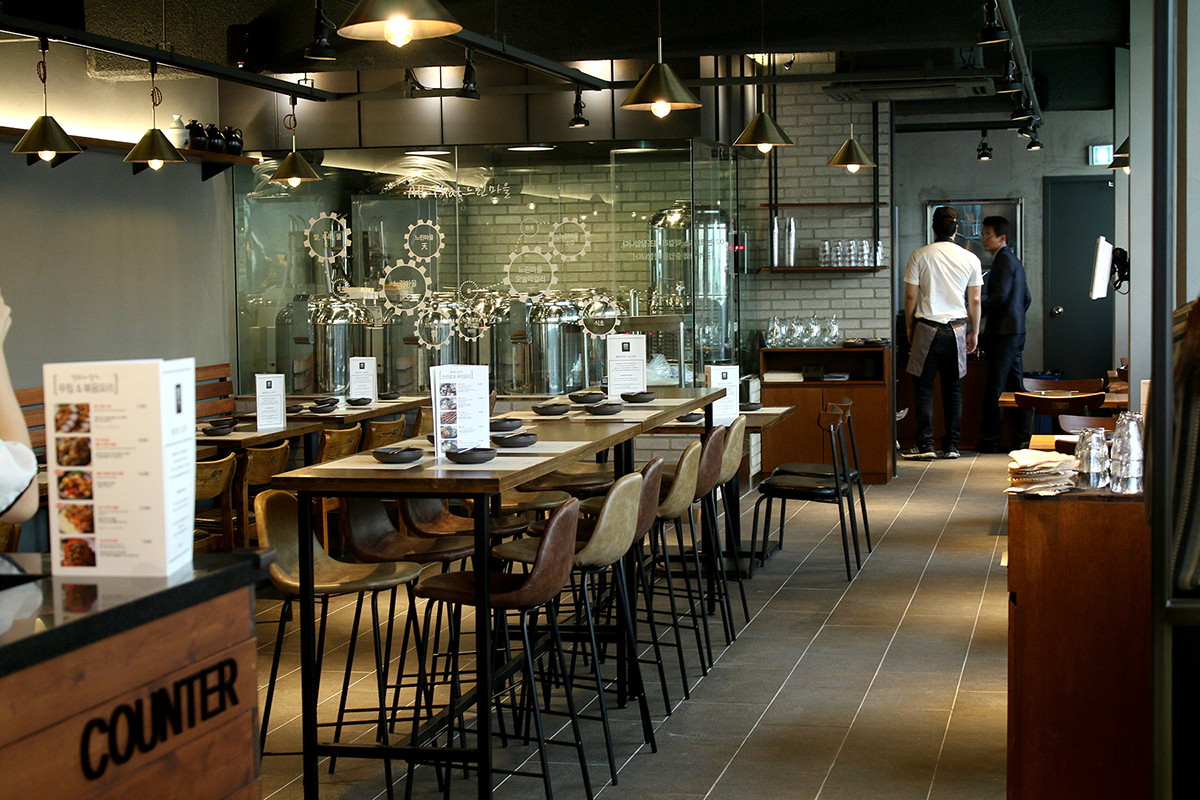 [배상면주가] 느린마을양조장&펍 성내점 내부 이미지.jpg