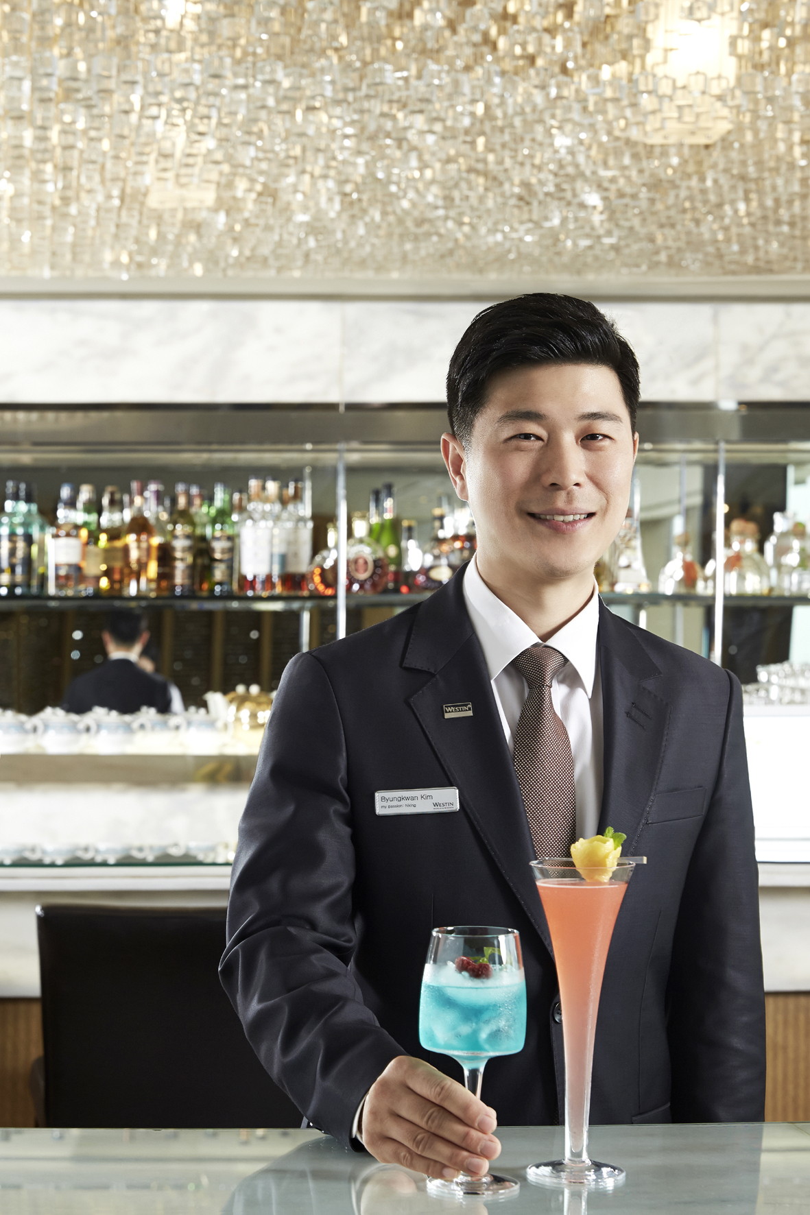 부산 웨스틴조선호텔_파노라마 라운지_김병관 지배인 (2).jpg