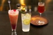 달콤 쌉싸름한 봄의 향기, 안다즈 서울 강남, 3종의 스프링 칵테일선보여..