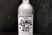 멸종위기의 동물을 보호하기 위해 만들어진 보드카, ‘스노우레퍼드 보드카 레어’