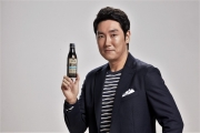 배우 조진웅, 콜드브루처럼 시원하고 깊은 향 담은 화보 공개